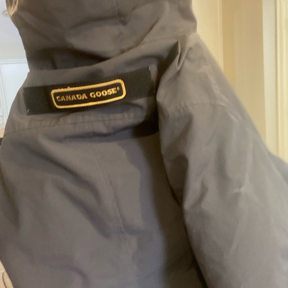 Canada Goose Victoria parka (Grey) Womens size Medium - Picture 14 of 14